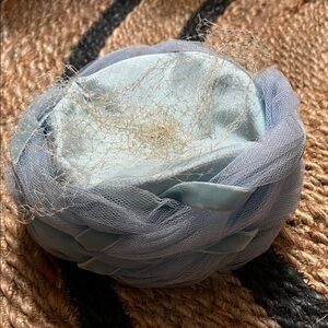 Vintage 1950s Ladies Baby Blue Pillbox Hat Fascinator